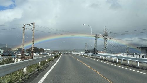 長野県 写真 丸虹 二重の虹、神戸港から夕空へ クルーズ船「にっぽん丸」と優美に共演